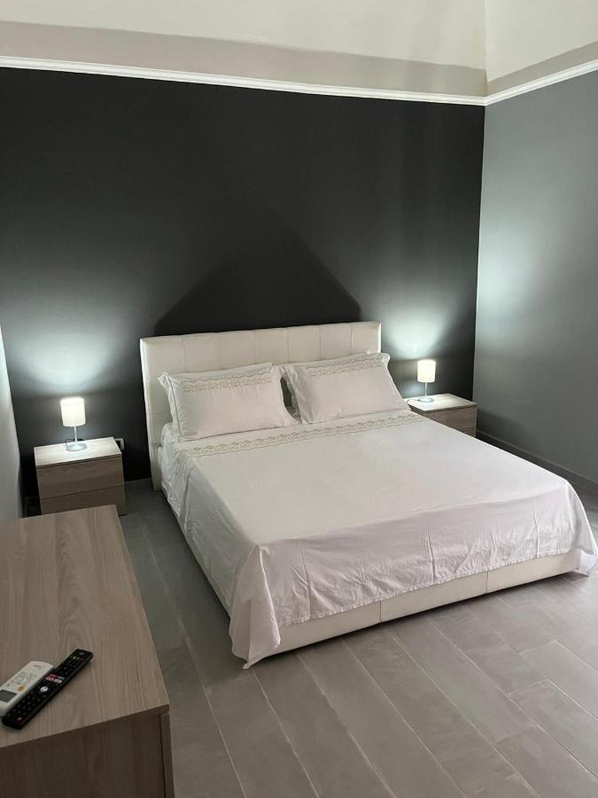 Delia Apartment Катанія Екстер'єр фото